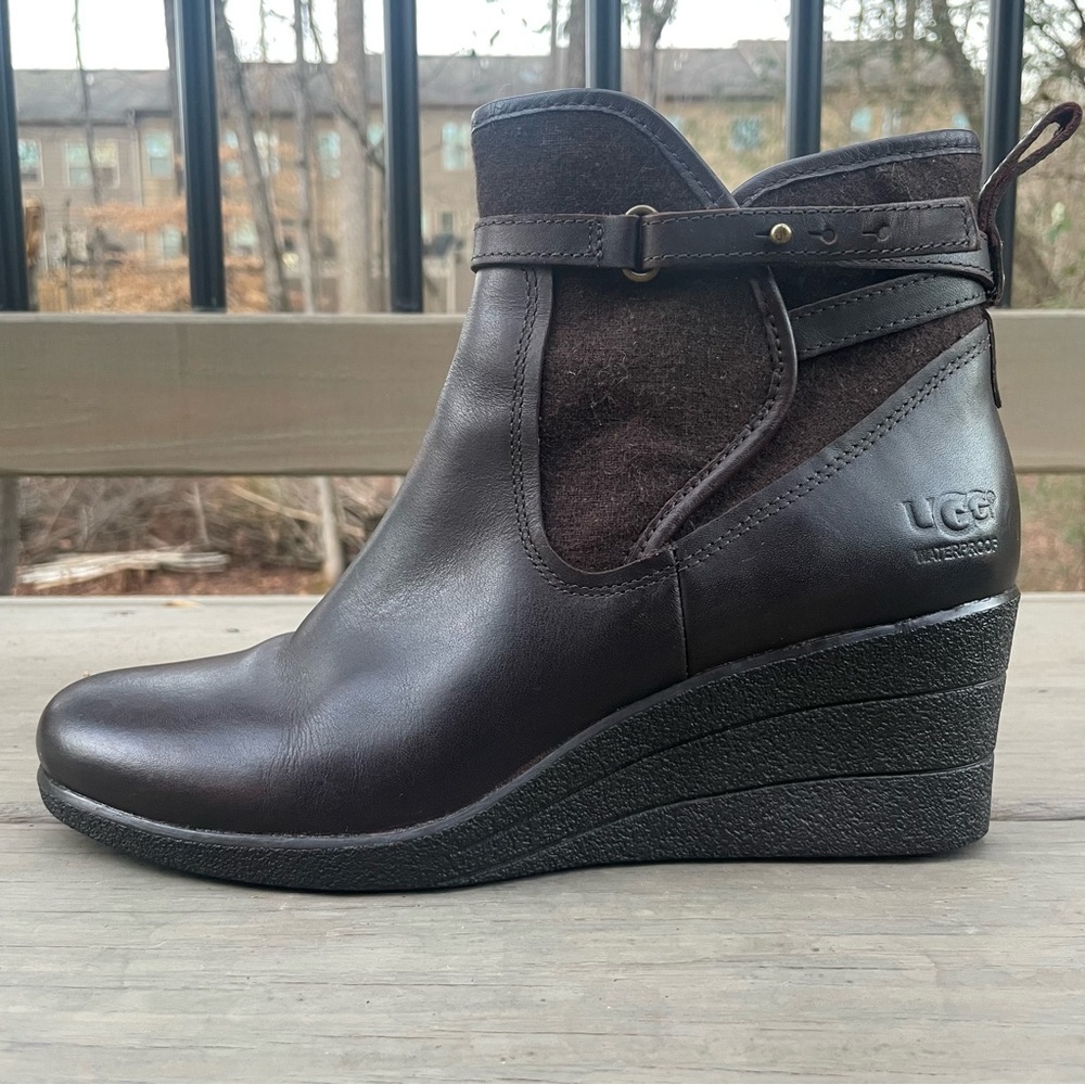 UGG Stout Emalie Brown Leather Ankle Wedge Boots size 9 - Picture 10 of 16